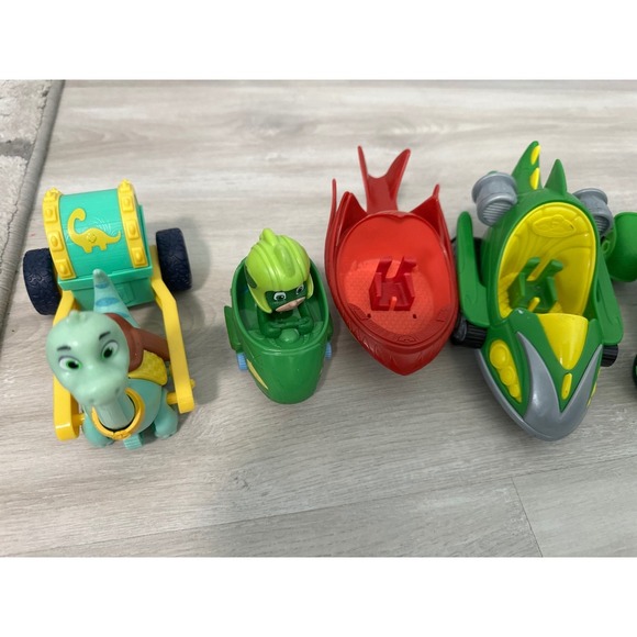 PJ Masks Toy Vehicles Gecko Mobile Cat Car Gekko An Yu Romeo Figures Lot - Picture 4 of 6